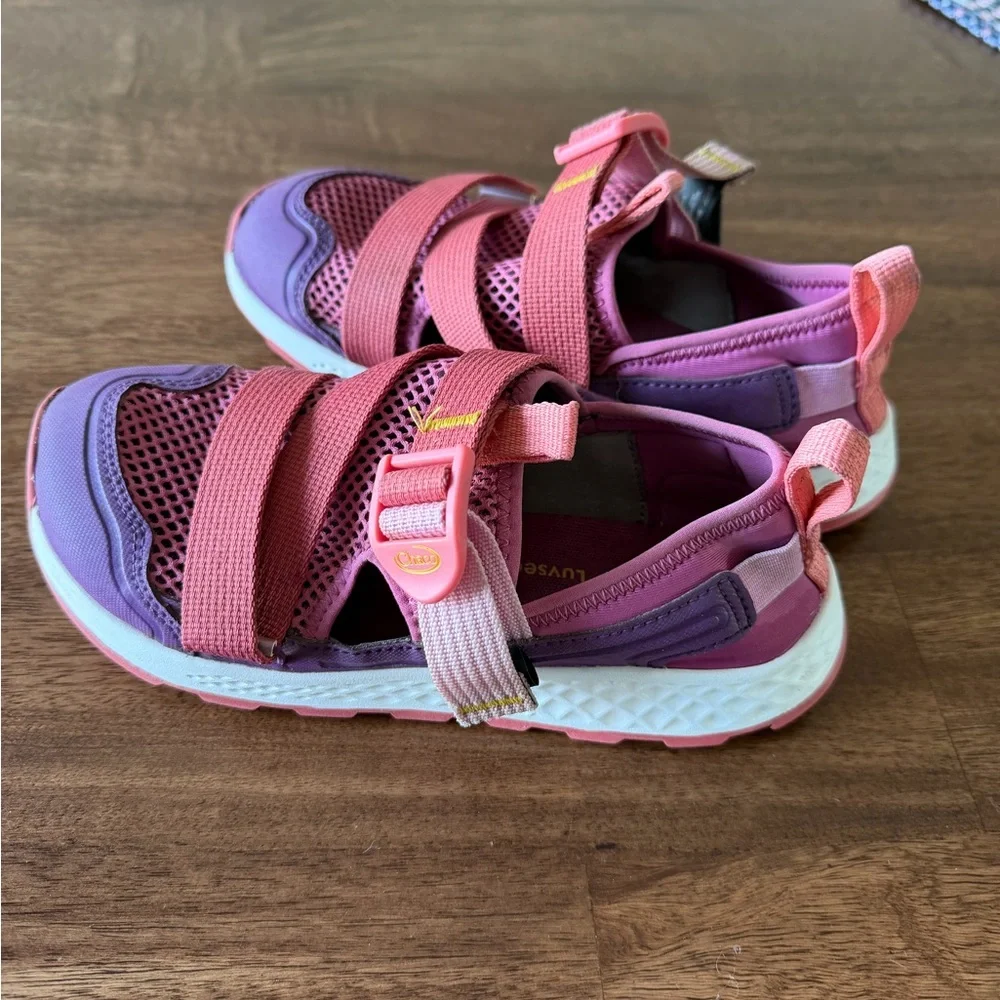 Girls Chaco sandals